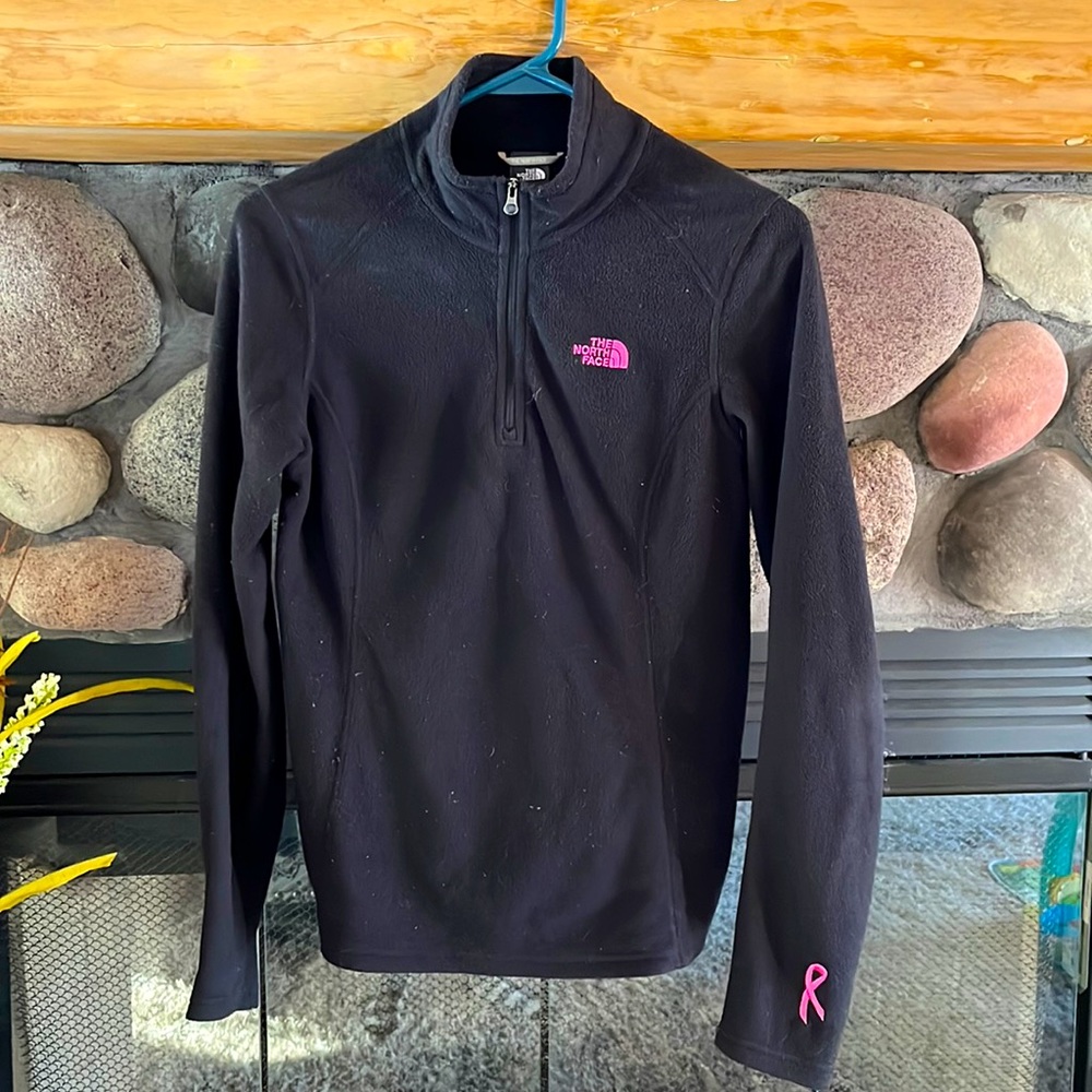Northface fleece size small, 1/4 zip